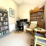 Hampton Hall - Wonderful Converted Home In Redland