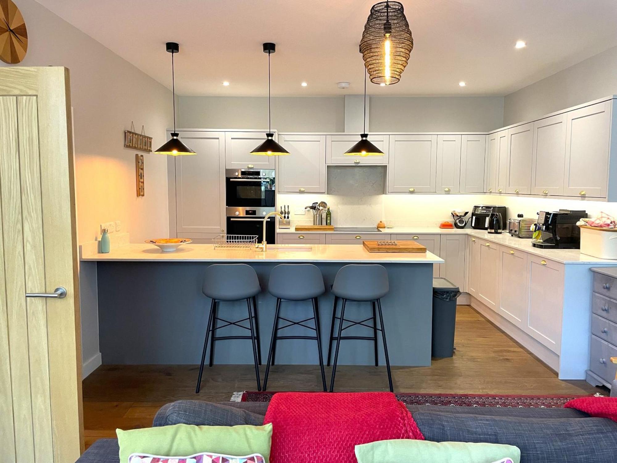 Hampton Hall - Wonderful Converted In Redland * Bristol