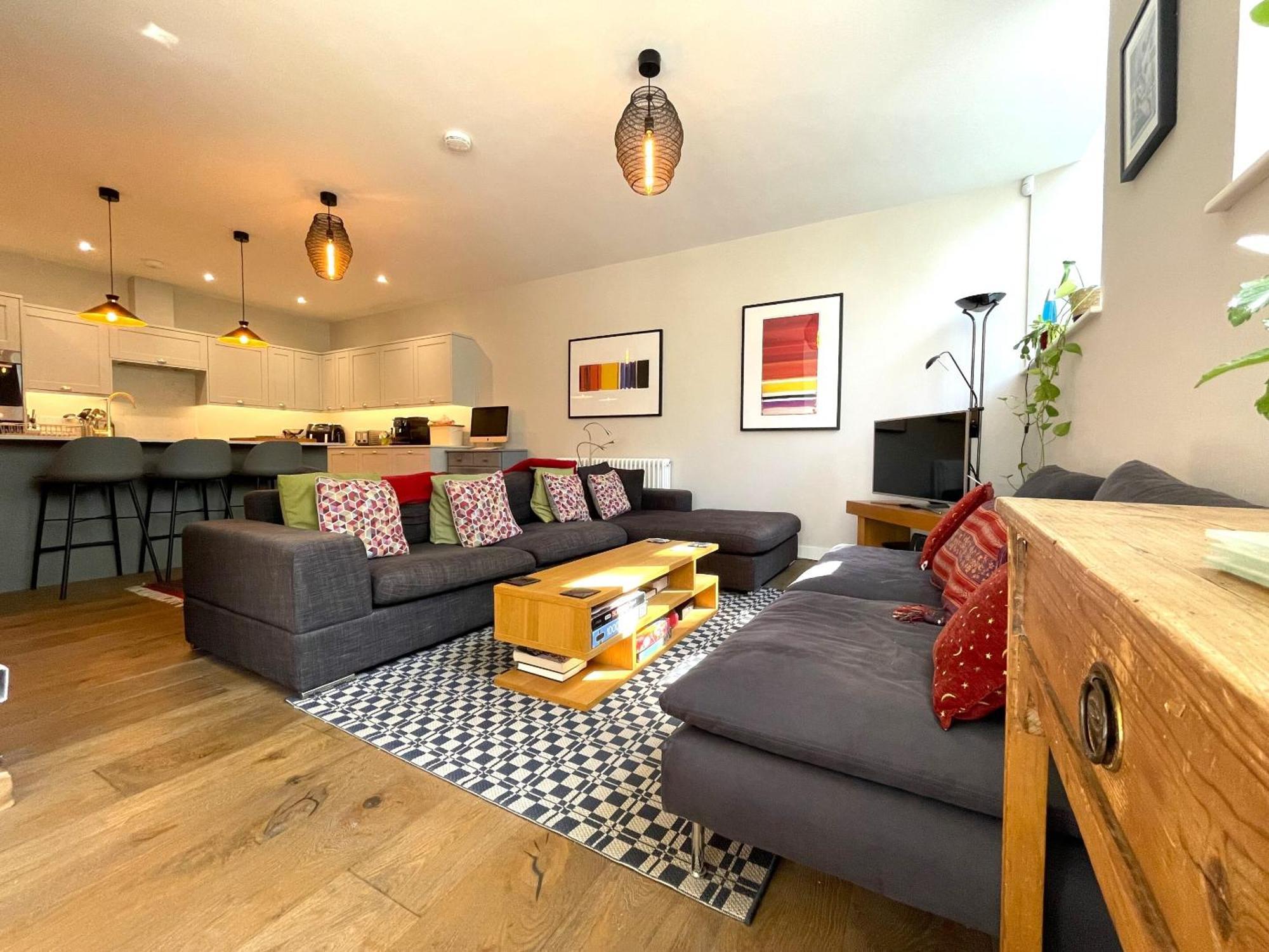 Сasa de vacaciones Hampton Hall - Wonderful Converted In Redland *