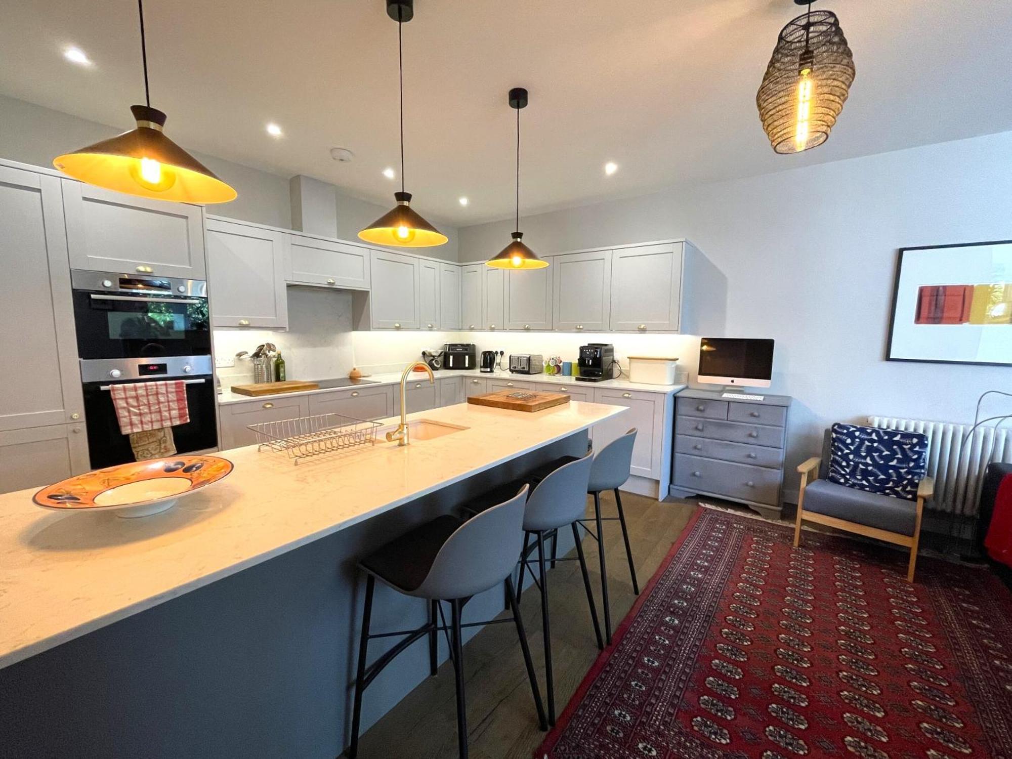 Feriehus Hampton Hall - Wonderful Converted In Redland *